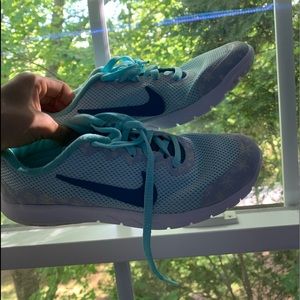 Kids Nike Snowflake Shoes (never worn)